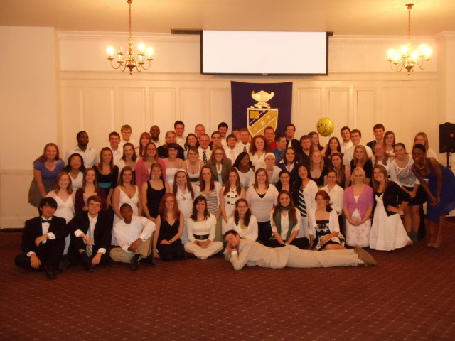 File:Beta Chapter Fall 2009.jpg