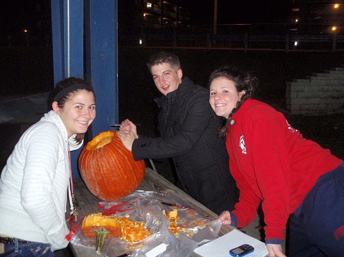 File:Pumpkincarving.jpg