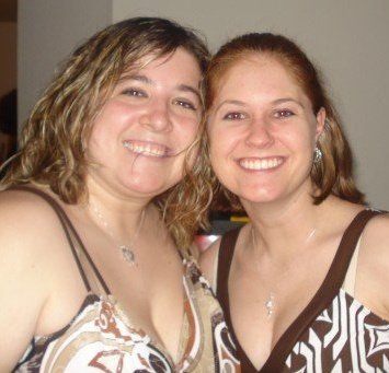 File:Laura and Ashley.jpg